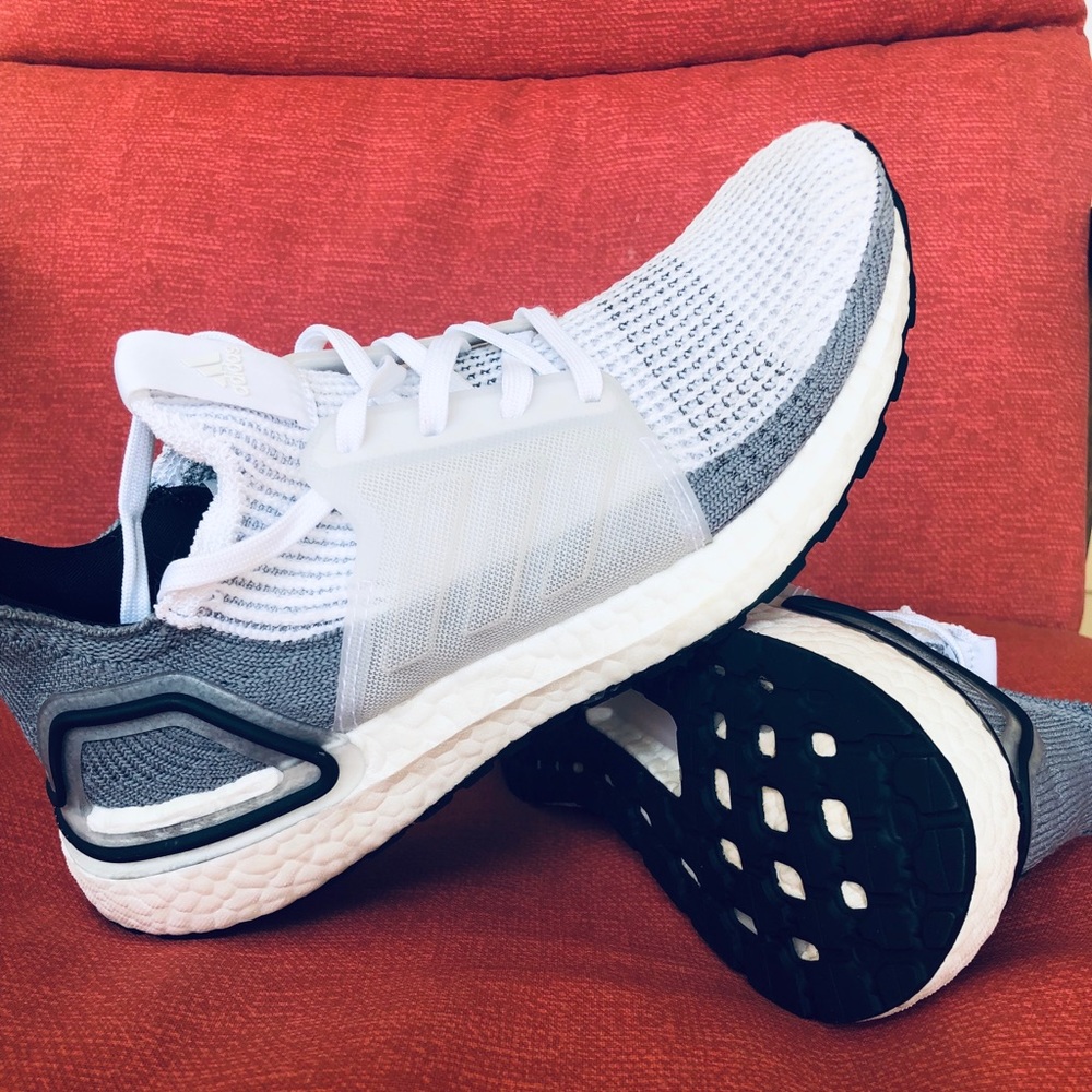 Adidas ULTRABOOST 19